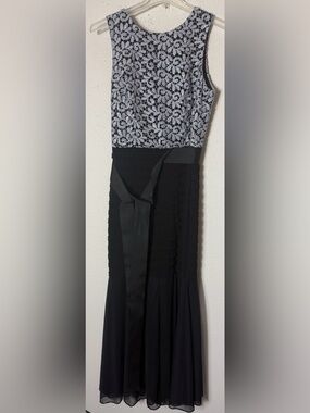 Betsy & Adam Sleeveless Prom Formal Mermaid Lace Maxi Dress 14
